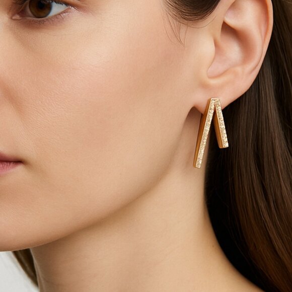 NIB ZARA Geometric‎ Abstract Rhinestone Earrings 1.25 inches - Picture 1 of 9